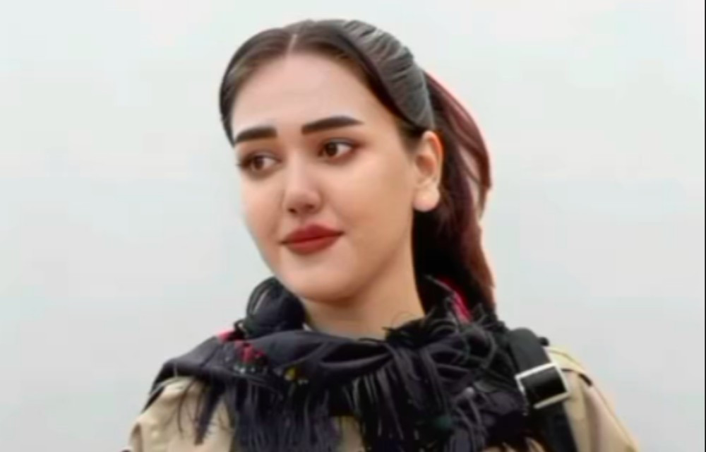 غەزال؛ کچێک لەنێوان ئاگری دوژمن و 