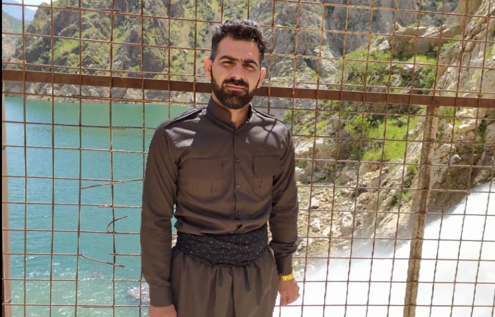 مرکزگرایی، آزادیِ بی‌حافظه، و بازتولید استبداد