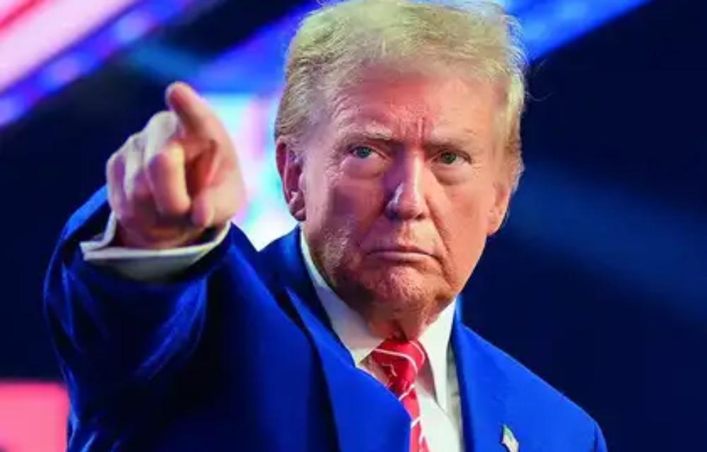  ترەمپ ئەگەر ئێران تەقە لە خۆپیشاندەرانی ئاشتیخواز بکات ئەمریکا دێت بەهانایانەوە