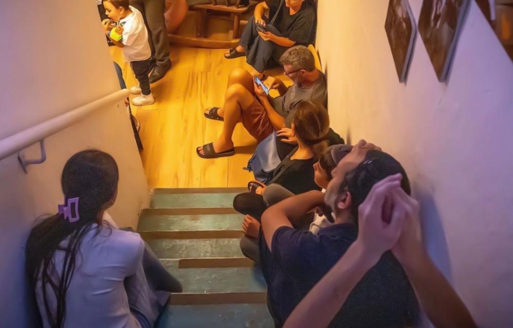 دوای هەڕەشەکانی ئێران بۆ تۆڵەسەندنەوە لە بنکەکانی ئەمریکا ئەگەر تاران بکرێتە ئامانج، پەناگە گشتییەکان لە ئیسرائیل کرانەوە.