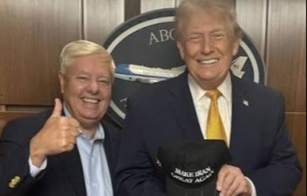 سیناتۆر لیندسی گراهام  ڕووخانی ڕژیمی ئێران بە ئیرادەی گەل ڕووداوێک کەمتر نابێ لە ڕووخانی یەکێتی سۆڤیەت و گەورەترین گۆڕانکاری لە ڕۆژهەڵاتی ناوەڕاست لە ماوەی ١٠٠٠ ساڵدا