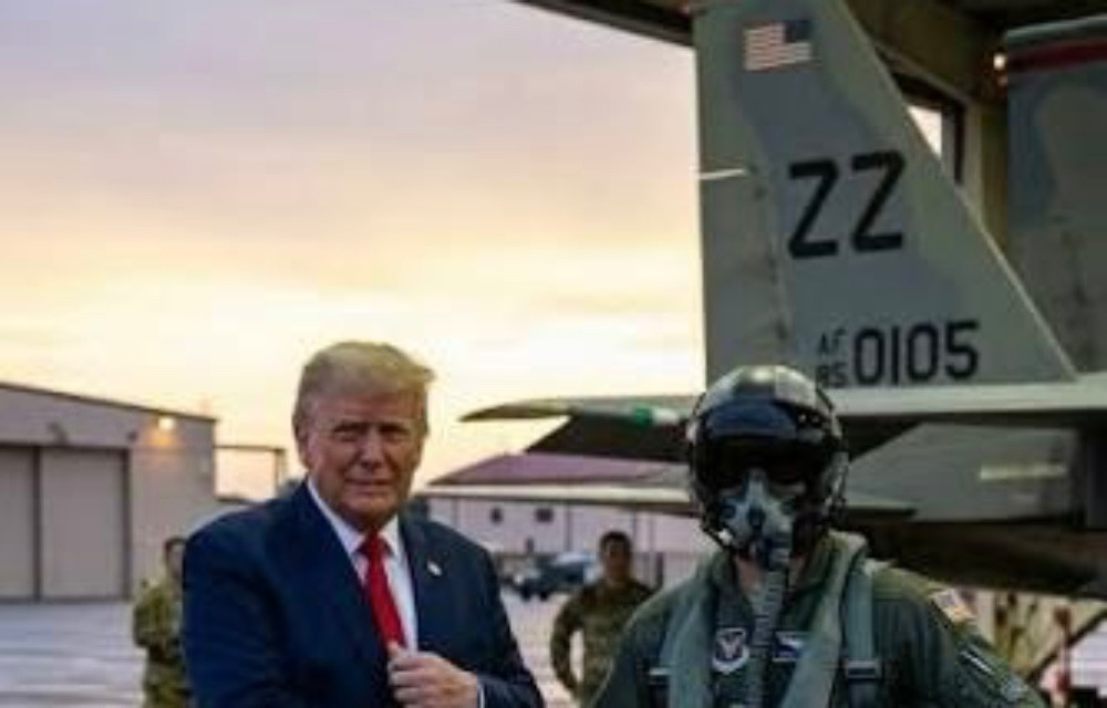 ترەمپ ڕزگارکردنی فڕۆکەوانێکی ونبووی ئەمریکی لە ئێران ڕادەگەیەنێت.